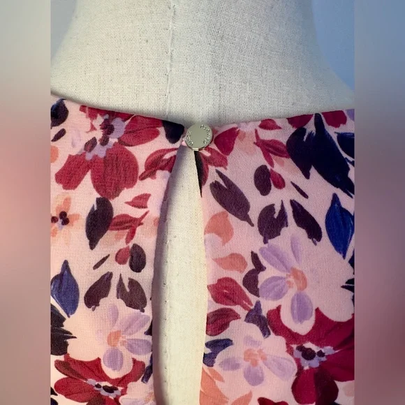 Vince Camuto Straight-cut floral print dress with tiered sleeve detail, size 4 - Picture 5 of 6